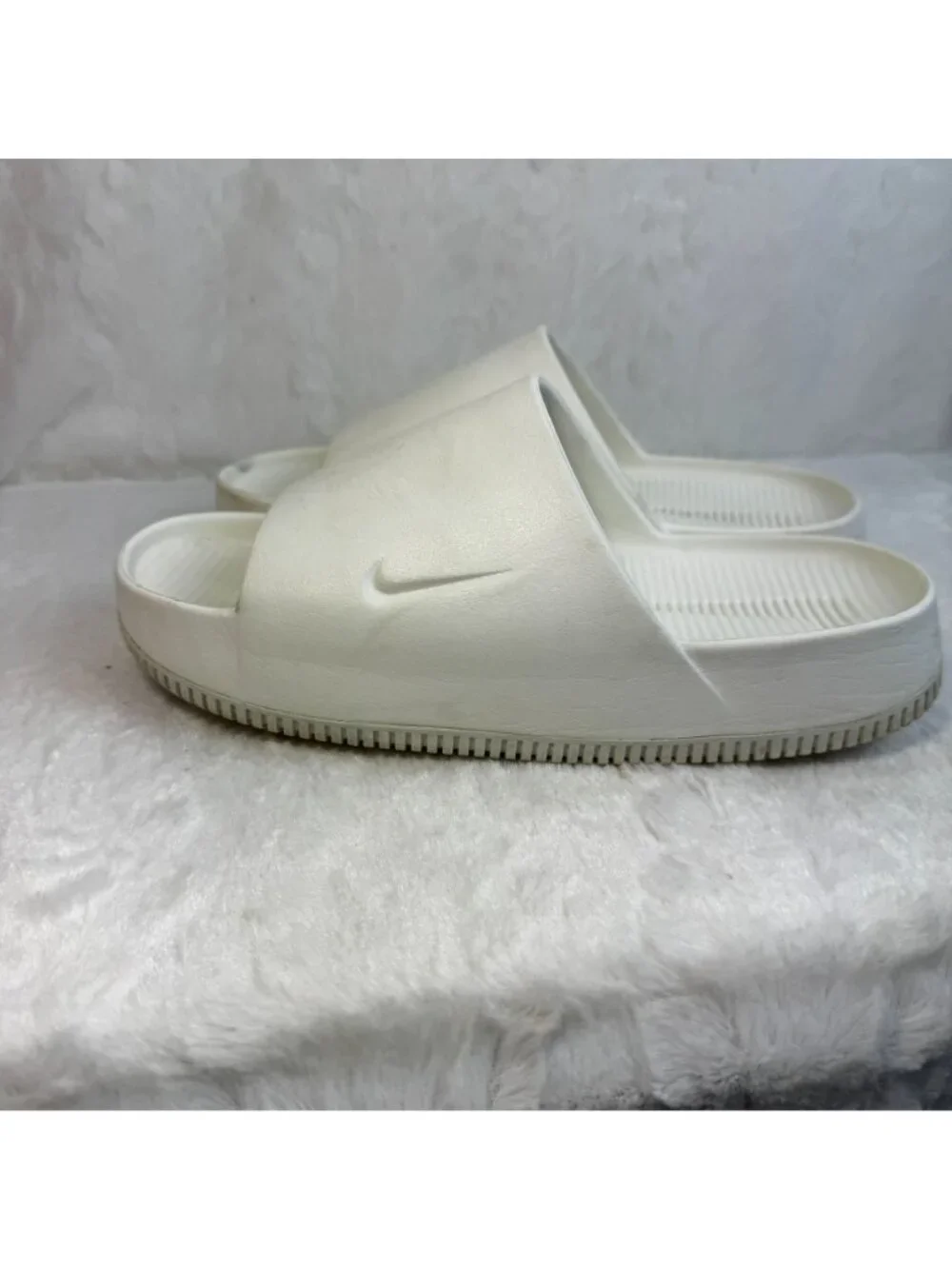 Nike Women's Slip On Calm Slides Open Toe Sandals M8/W9 Lightweight Rubber Sole
